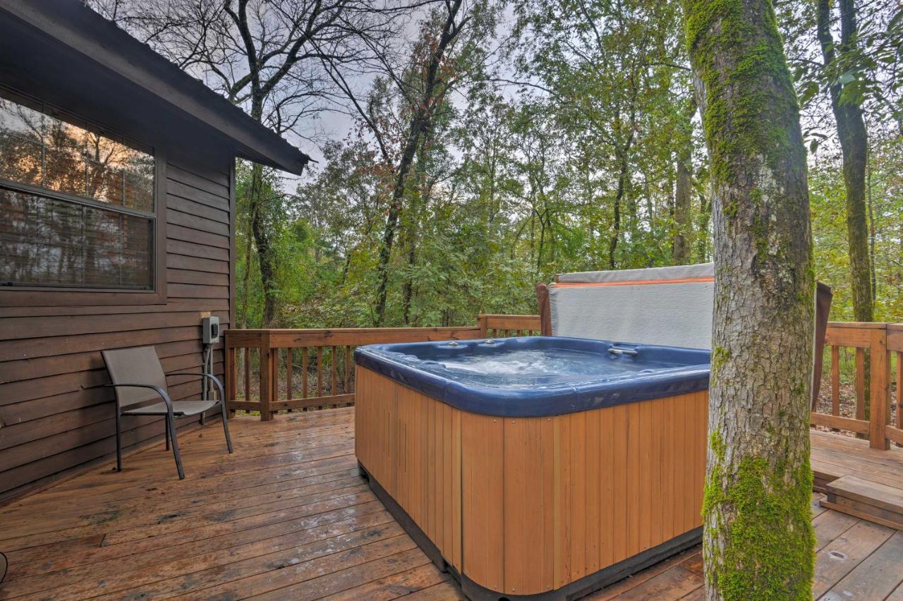 Hochatown Hideaway With Hot Tub, Grill And Fire Pit! Vila Stephens Gap Exterior foto